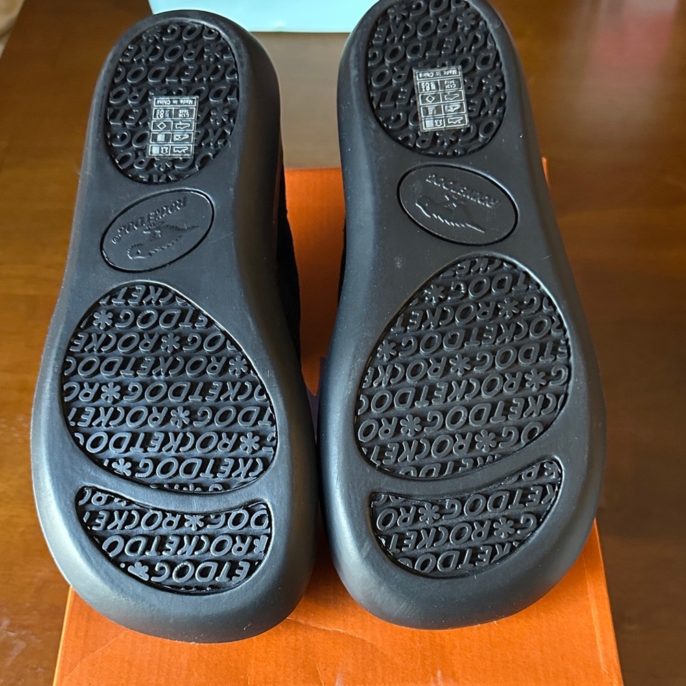 Rocket Dog Black Suede & Mesh Women’s Casual Flat - Picture 3 of 4